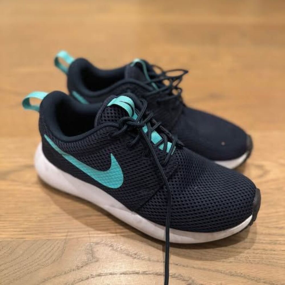 Nike Roshe 2 G Junior Golf Shoes 3Y navy and teal excellent condition youth
